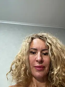 Tania201243 - Show tits♥️
