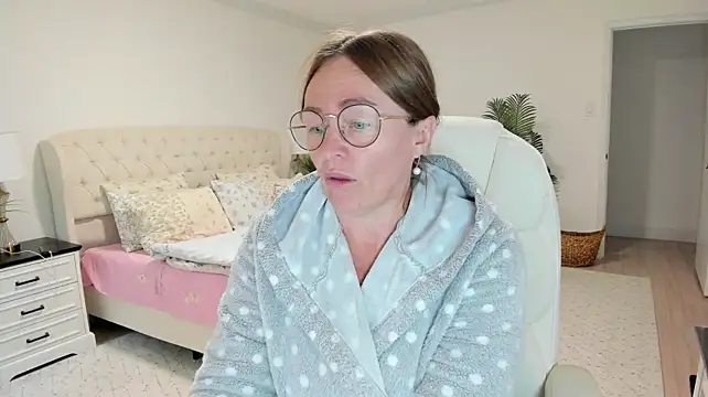 Vika73 - type - ​menu ​and ​private ​active