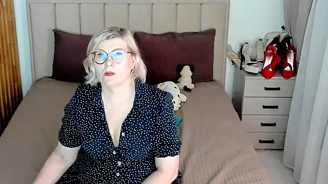 Sabrinamacmarren - can you make me cum😉😍🎁💋💋💋💋💋