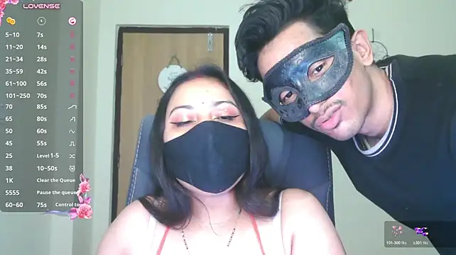 GoddessAnamika - FLASH MY BIG JUICY BOOBS IN LIVE [1MIN]