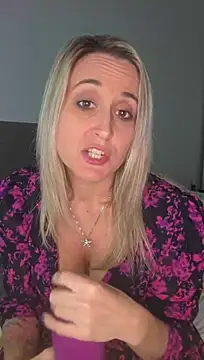 Malicia-hot - Flash chatte