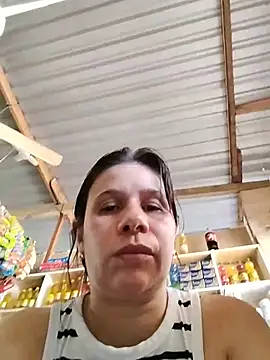 MIA-LARIOS - Mostrar pussy ♥️