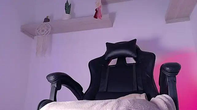 Adrianna5_