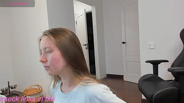 Peggy_Beauty - Spank ass hard x20