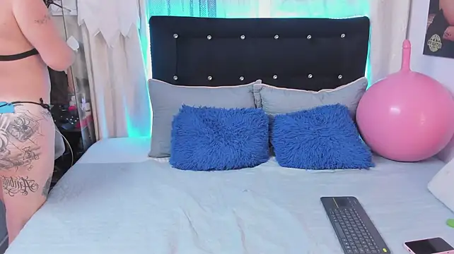 AmaraVelmeet - Twerk x2 min 😈