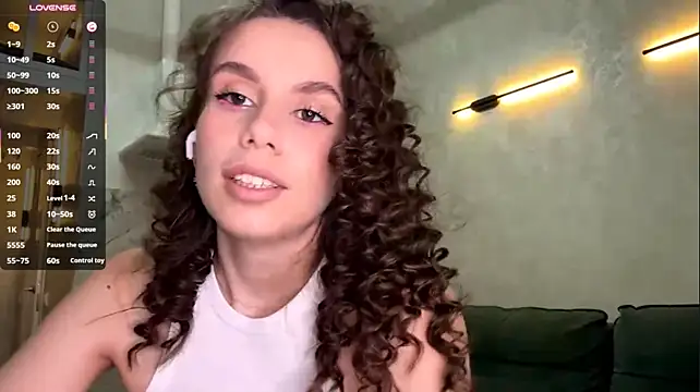 CarmeliaHayball - flash tits💞