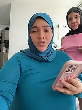 Sweetmuslim01 - spitting milk on the ass sofia🥵🥛