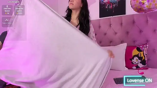 Lux_wish - Fingers in pussy