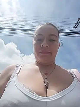Hannah-colx - Removing panties in public