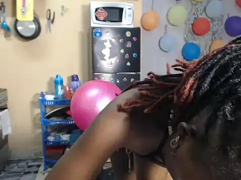 Hella254 - squeeze & suck tits,squirt,toy vibration