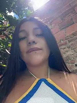 Emily_Gomezz - Play pussy with dildo