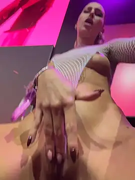 Nicole_98 - Make me wet💦 during dance