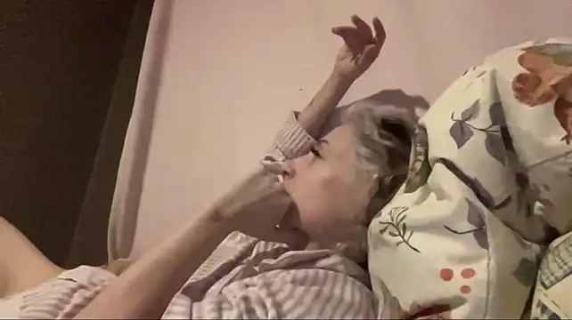 PriscillaOstlie - bite lip