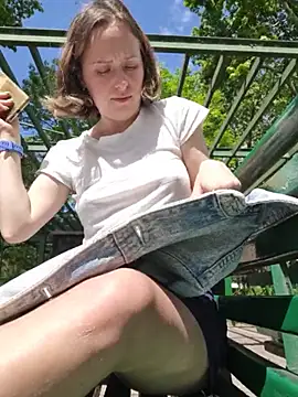 Public_Katrisha - 1 finger in my pussy deep👍