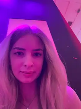 EvieEvans - LAST TIP GETS PORN WITH 50 STRANGERS