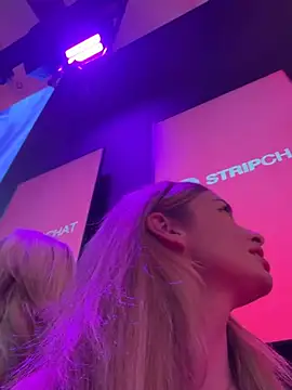 EvieEvans - LAST TIP GETS PORN WITH 50 STRANGERS