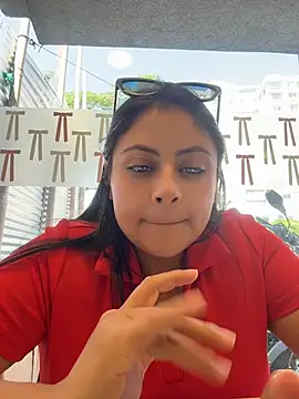 Angie_e - 😒👿😮Naked in supermarket +finger pussy