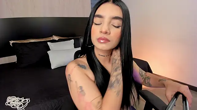 Abriil_cutee - OIL IN MY TITS