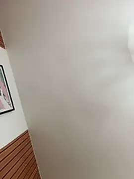 Bea3liz - Show ass with plug