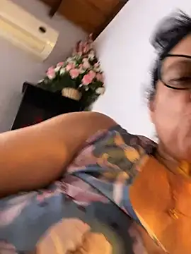 Sharongirl07 - Fingen un tío squirt