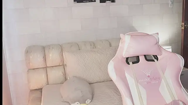 Alanna-Rosse - Vibrate my ass 😏