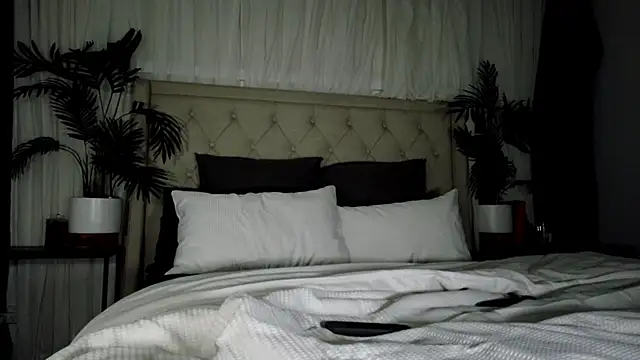 Keelieuncensored - Ride Dildo😇