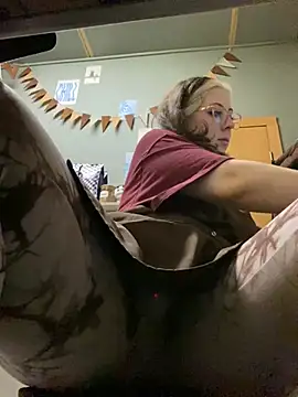 Cinnabon_ - MAKE MY PUSSY WET AT MY WORK