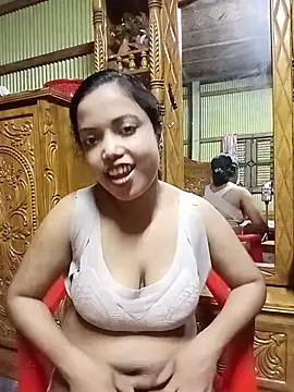 Meghla_Sk - Lip show