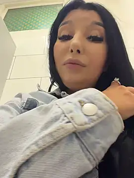 Tisha_Busty - Go to URINALS+SPIT NAKED BOOBS+SHAKE
