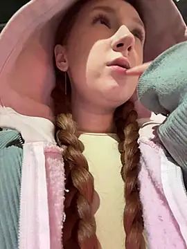 Katexxxx - spread wet pussy wide close up 💦