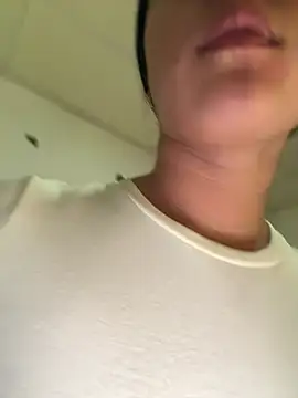 Rubbykira_ - First Squirt of the day 🌊