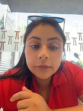 Angie_e - 😒👿😮Naked in supermarket +finger pussy