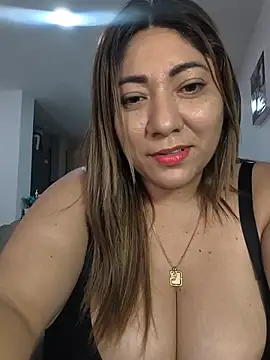 Kendra_fire - Show boobs