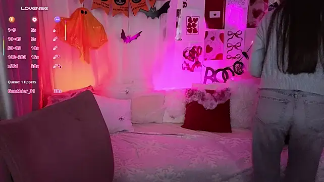 MaxinCarroll - sucking a dildo