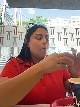 Angie_e - 😒👿😮Naked in supermarket +finger pussy