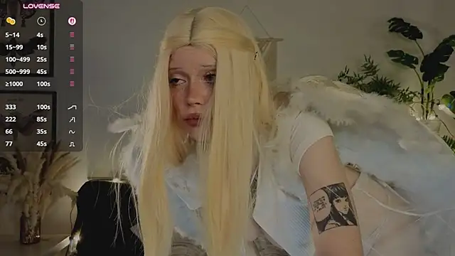Boobsybootie - FLASH NIPPLES + TOY CONTROL