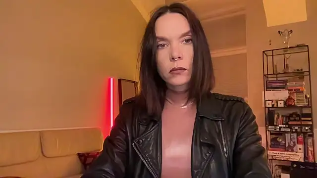 Goddess_Vie_ - Beat the penis with a paddle