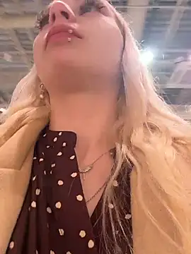 AngelinaTous - I'll show my ass + spank 5 times🍑