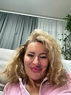 Tania201243 - Show tits♥️
