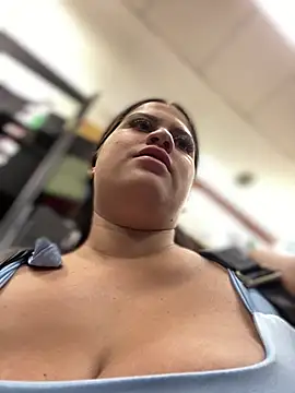 Natalia_Cleark09 - Wet my pussy in public🔥