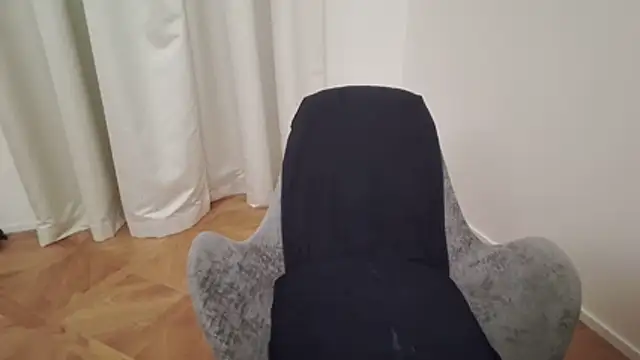 Bustygirl98 - TOPLESS 3 MIN