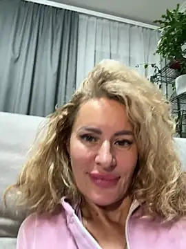 Tania201243 - Show tits♥️