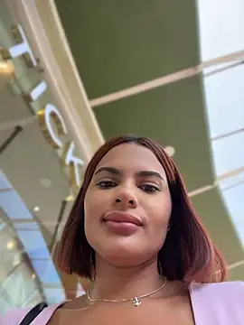 Irina_Velvett - Fingers in the pussy in public😈🥴💦
