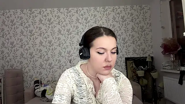 ElizbethPizza - Show outfit
