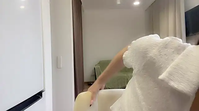 RefereedHobble - Juicy boobs massage
