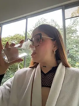 ZaraCarterX - MISSIONARY FUCK + DOMI PLAY TILL SQUIRT
