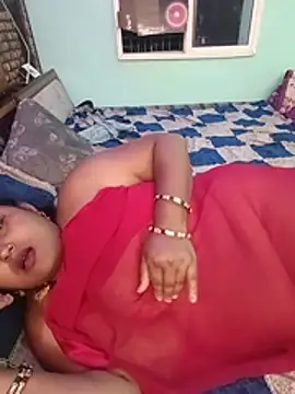 Queen_pritima - Open boobs & oil