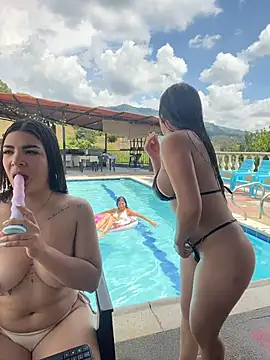 AngelsOnline - get on top, kiss, and spank my ass 💕😍