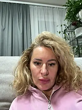 Tania201243 - Show tits♥️