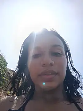 Ela_outside